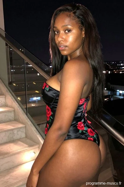 Lise83, 25 ans à La Garde